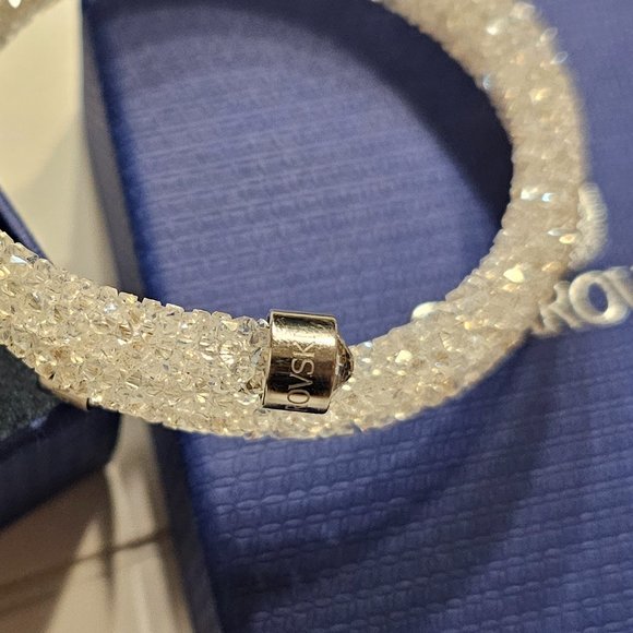 Swarovsky crystal dust bracelet - Picture 3 of 3